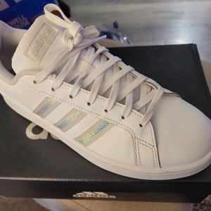 Adidas women's Grand Court size 9.5 FW3734